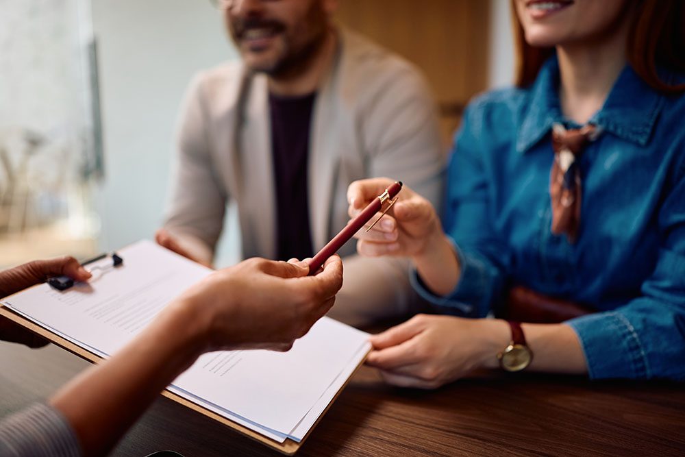 Why Insurance Agents Who Ignore Social Media Are Handing Clients to Their Competitors